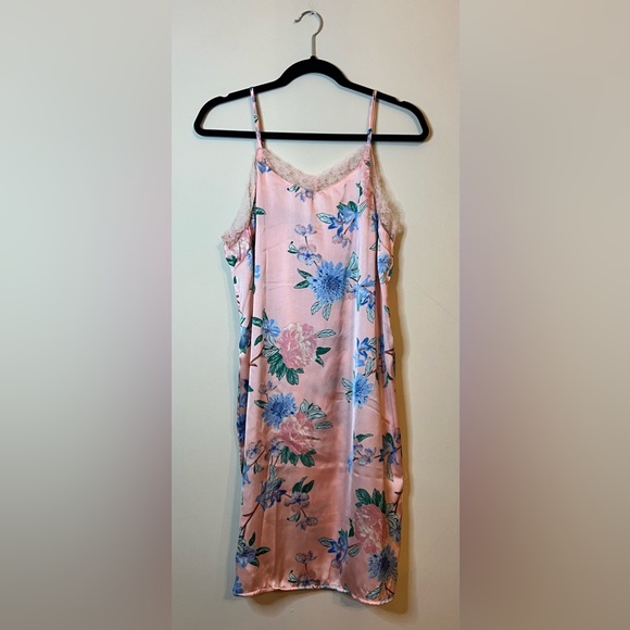 Pink Floral Night Gown & Robe - Picture 3 of 4